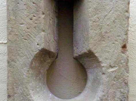 Armbrustschießscharte der Schaumburg, 15. Jh.