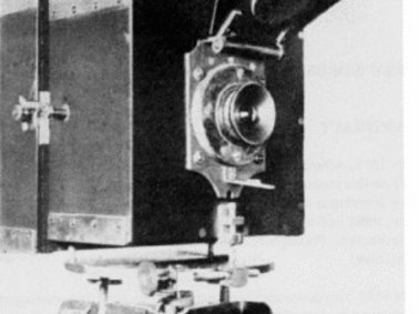 Fig. 3: Die erste photogrammetrische Kamera von Meydenbauer (gebaut 1867)